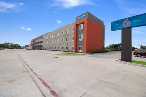 Front of property - Motel 6 Corpus Christi, TX (Corpus Christi)