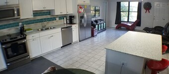 Nokomis/Venice/Sarasota Pool/Canal/Child Home