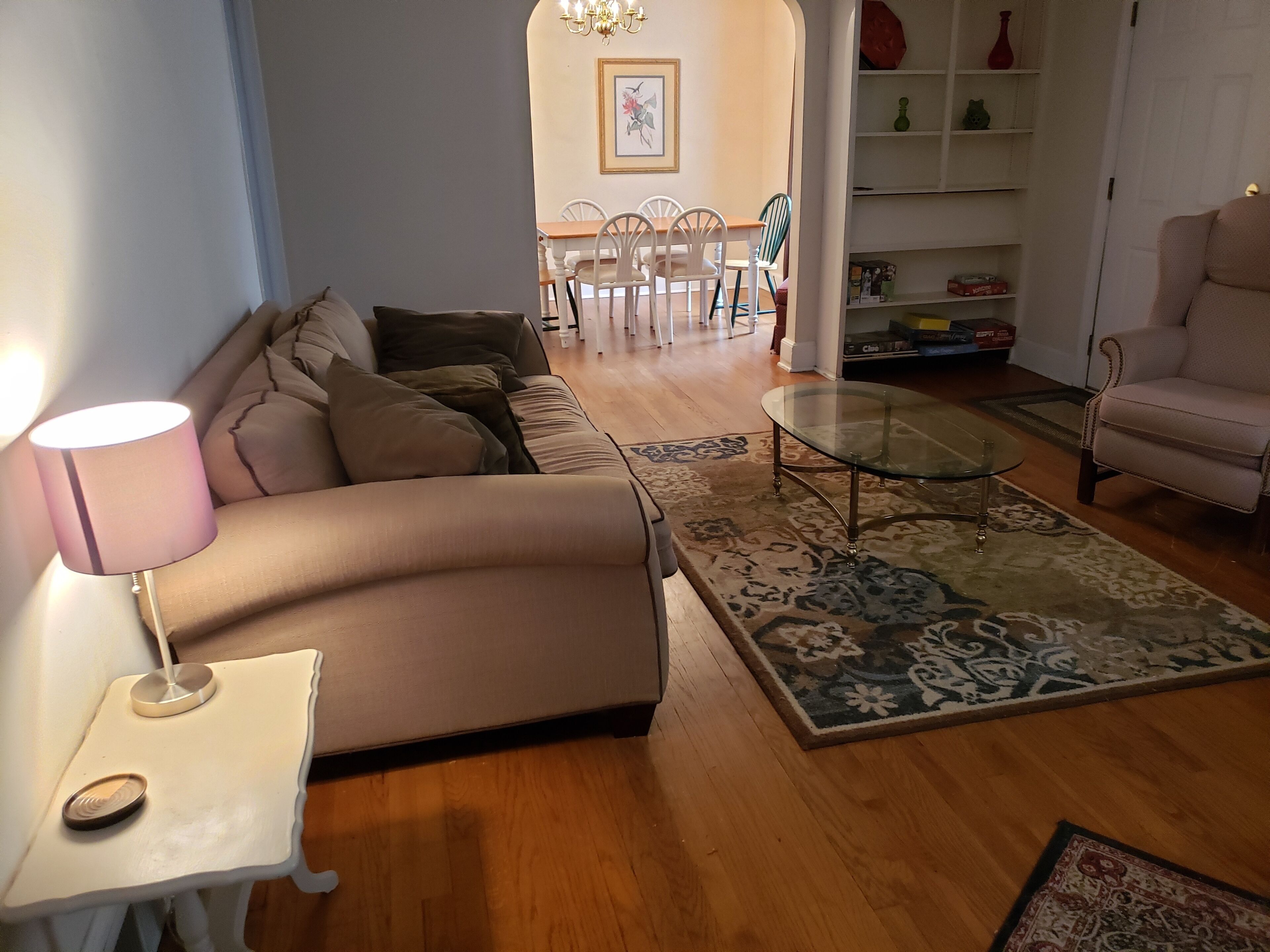 Exclusive Pet Friendly 2 Floor Bungalow minutes away from downtown Raleigh