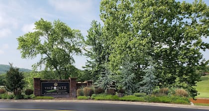 NO STAIRS~Gated Resort~Great Location~Pointe Royale~Indoor/Outdoor Pool~Golf Pkg