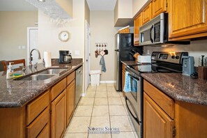 Fridge, microwave, stovetop, dishwasher - UNIT 1225 1 Bed 1 Bath on Lake Travis with Lake View (Lake Travis)