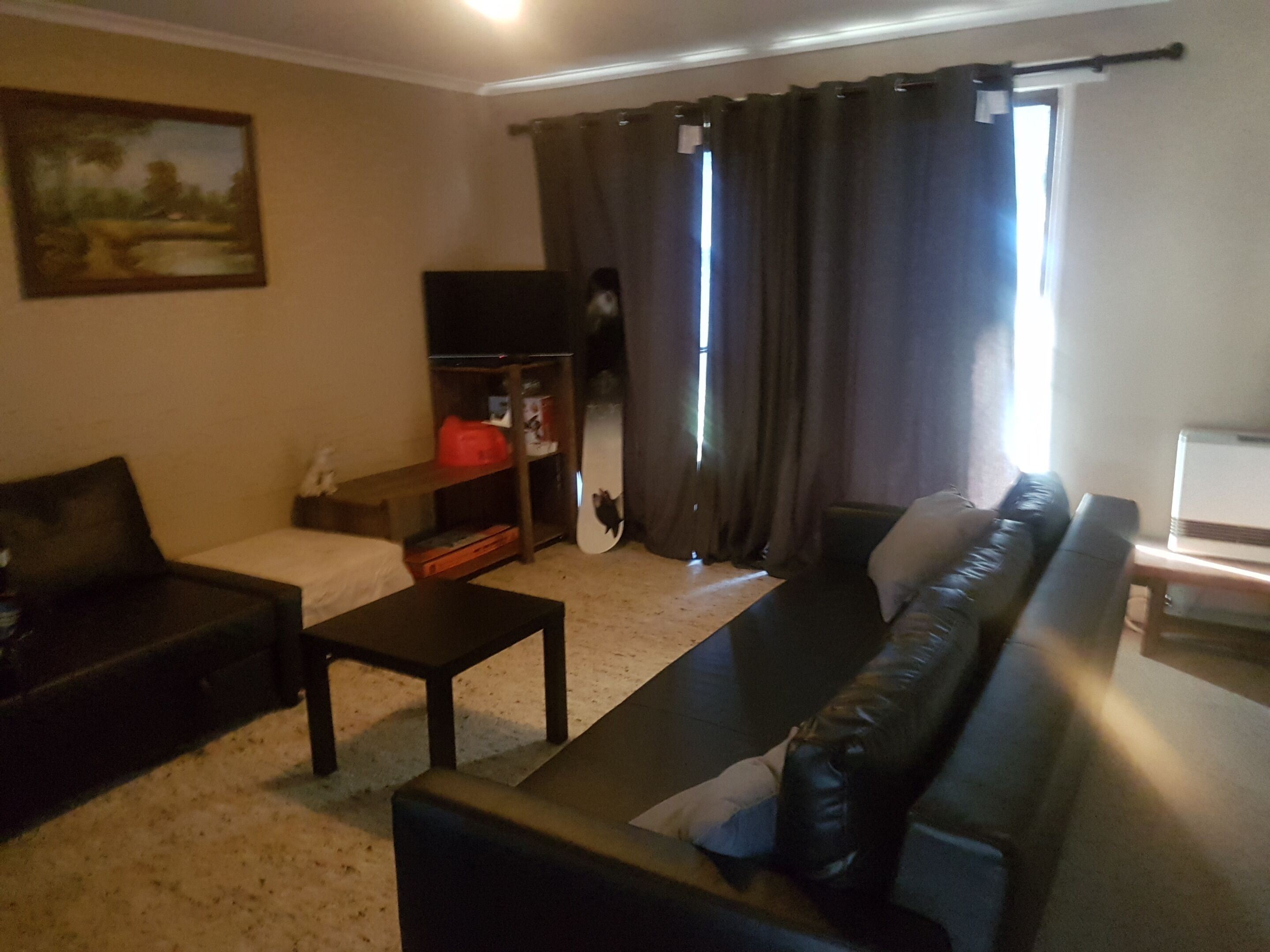 Comfortable, Family friendly Snow Vacation sleeps 6