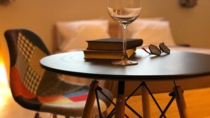ستائر تعتيم ومكواة/لوح كي وأسرّة أطفال/رضّع (مجانًا) وواي فاي مجانًا