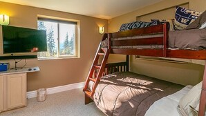 Unclassified image, 2 of 6, button - Lake Roosevelt Suites (Evans)