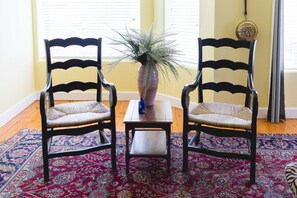 Dobbeltrom – comfort, 1 queensize-seng, ikke-røyk | Oppholdsområde | TV