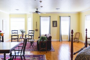 Dobbeltrom – comfort, 1 queensize-seng, ikke-røyk | Strykejern/-brett, wi-fi (inkludert) og sengetøy