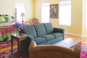 Dobbeltrom, 1 kingsize-seng, ikke-røyk | Oppholdsområde | TV