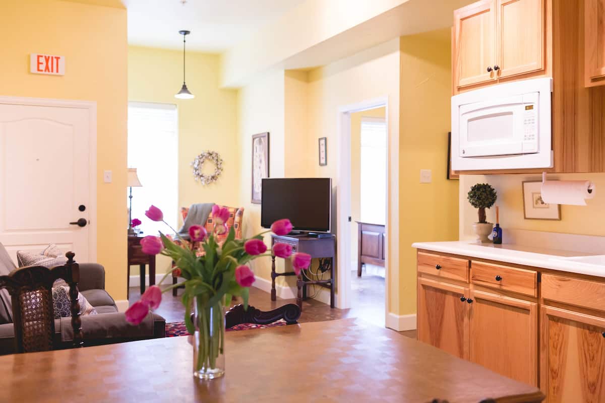 Quadruple Room, 2 Queen Beds, Non Smoking | Iron/ironing board, free WiFi, bed sheets