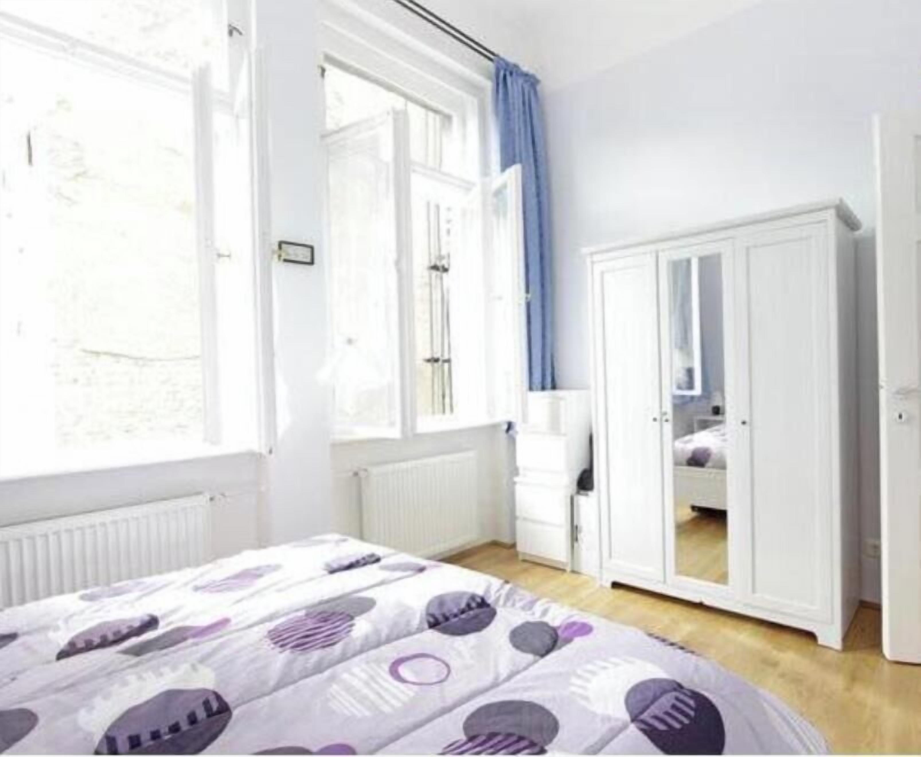 3 bedrooms, in-room safe, desk, iron/ironing board