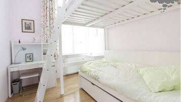 3 bedrooms, in-room safe, desk, iron/ironing board