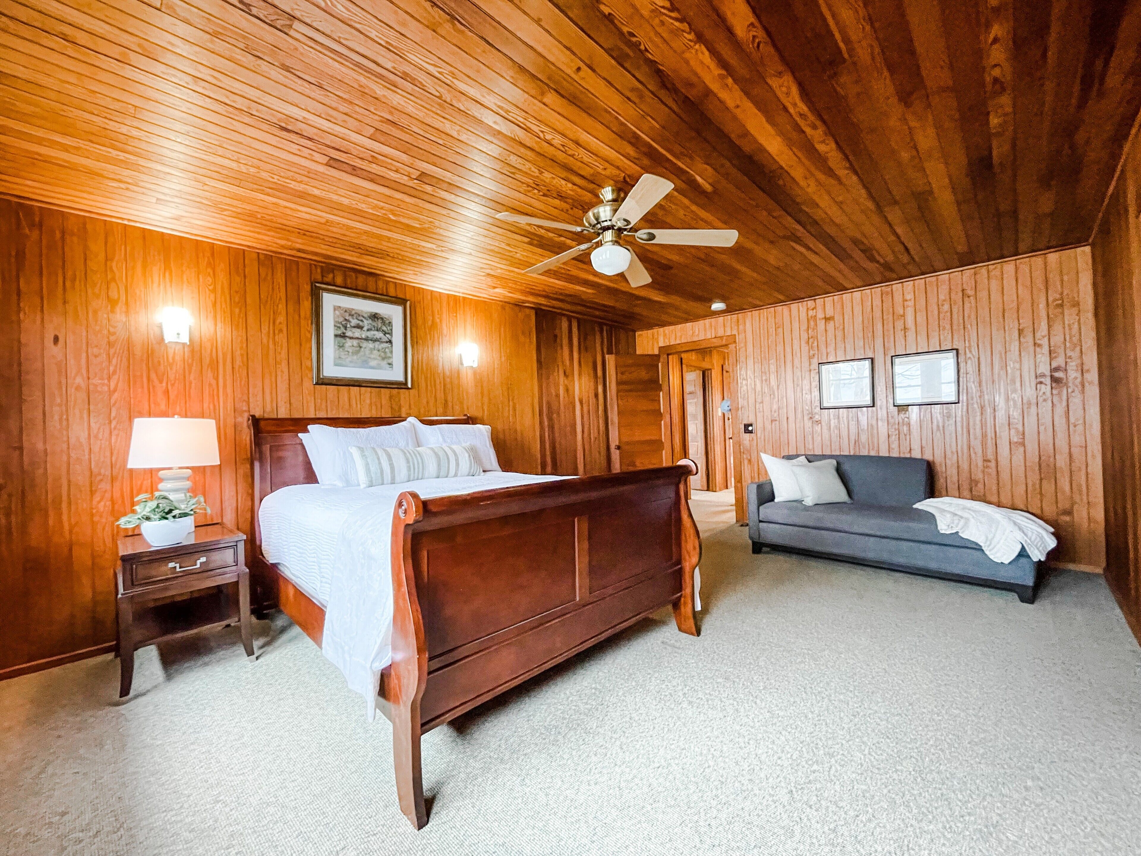 5 bedrooms, iron/ironing board, WiFi