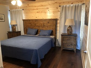 2 slaapkamers, een strijkplank/strijkijzer, wifi, beddengoed