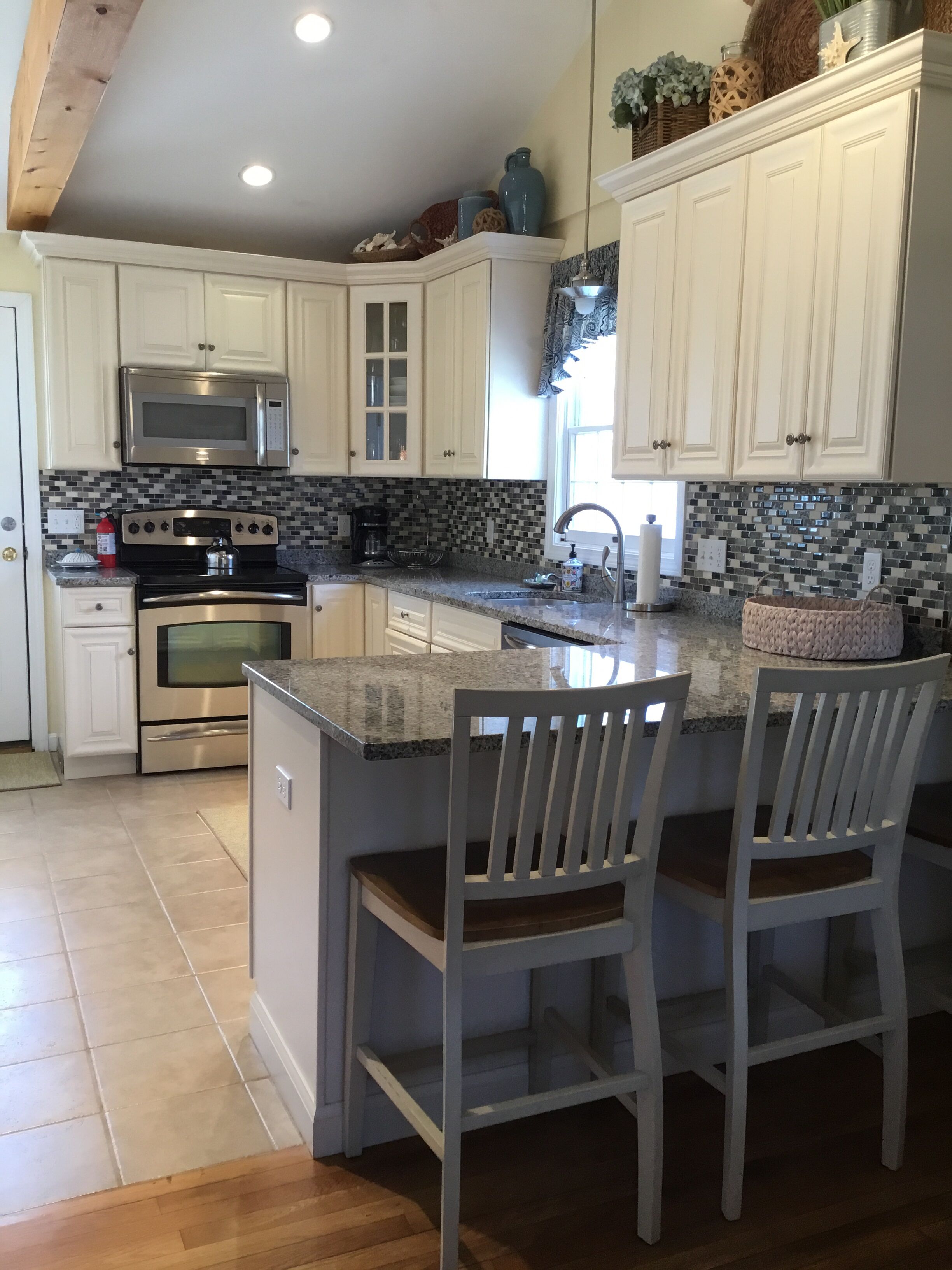 Charming 3-BR Cape in a private setting walkable to the beach and town!