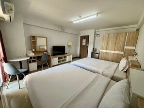 Standard Twin Room | Minibar, desk, blackout drapes, free WiFi - U Sabai Hotel (Bangkok)