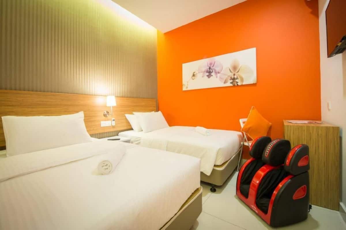 Standard Room | Desk, soundproofing, iron/ironing board (on request), free WiFi