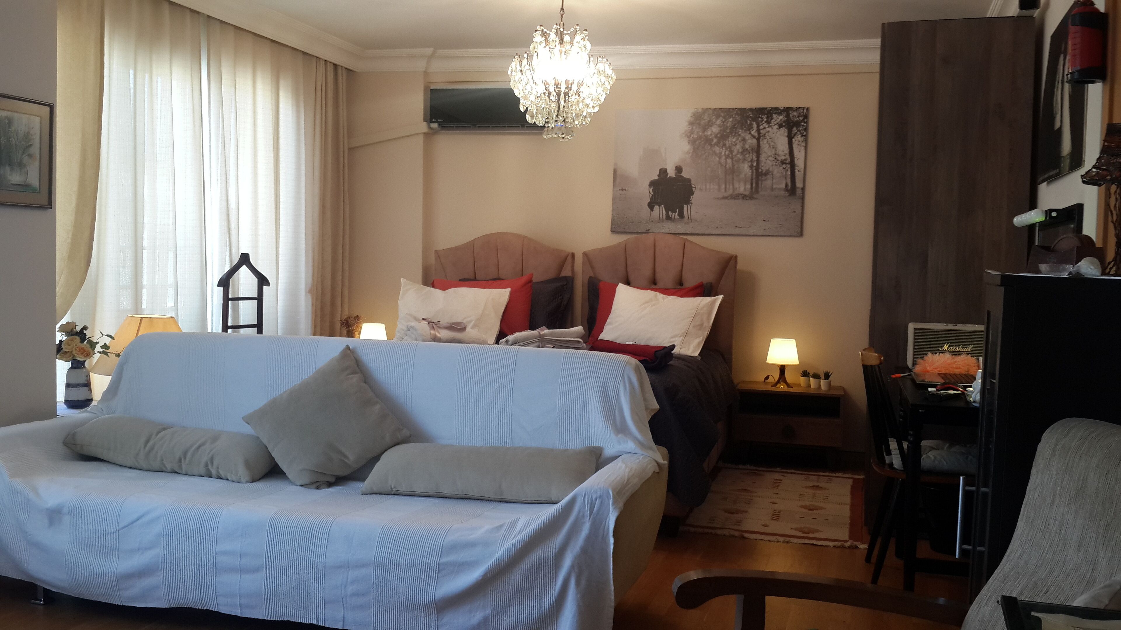 Suite room. In the elite district of Kadikoy.