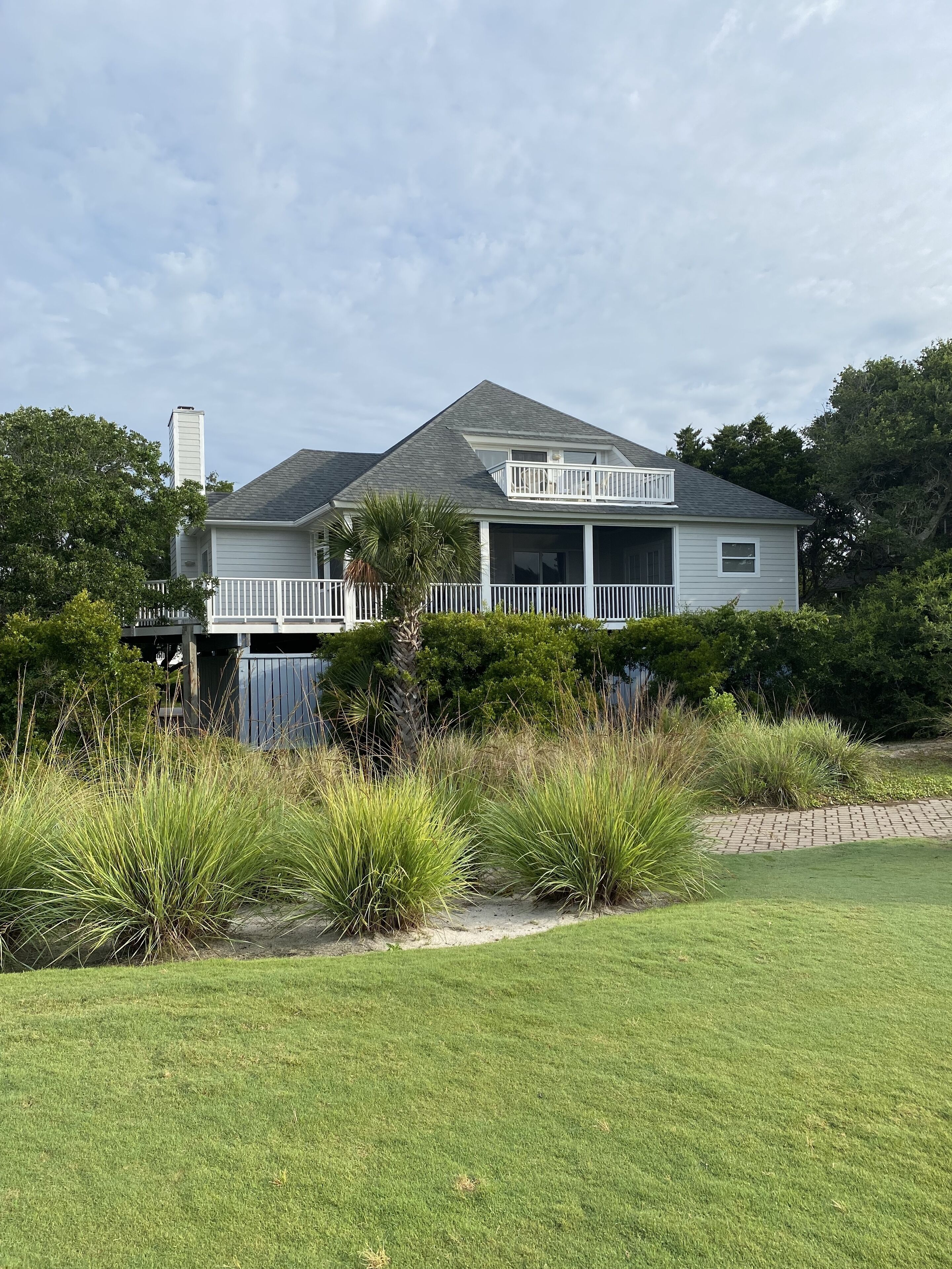 Spacious 3 bedroom, 3 full bath home on the 8th Green! Sleeps 8-10