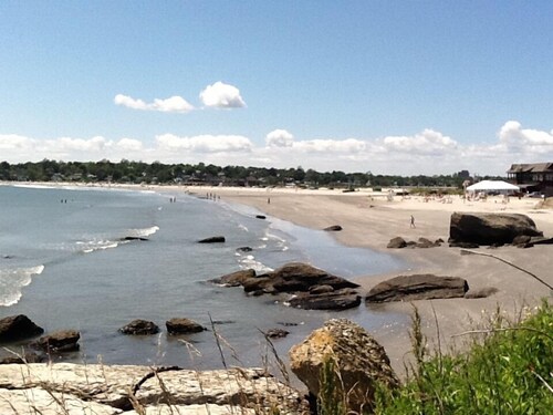 Charming Studio Cottage located on Easton's Point