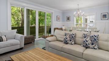 Smart TV, DVD player