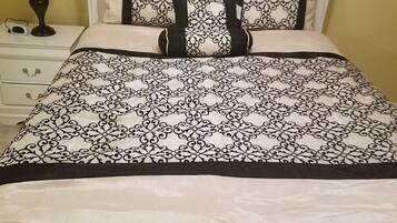 2 bedrooms, in-room safe, iron/ironing board, WiFi