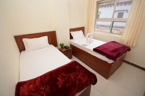 Blackout curtains, soundproofing - Hotel Kashi Khand (Varanasi)