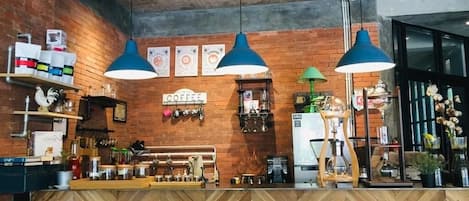 Se sirven desayunos, comidas y cenas