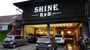 ด้านหน้าที่พัก