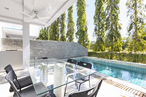 Piscine extérieure, piscine chauffée
