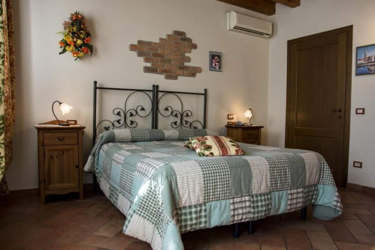 1 bedroom, in-room safe, blackout drapes, bed sheets