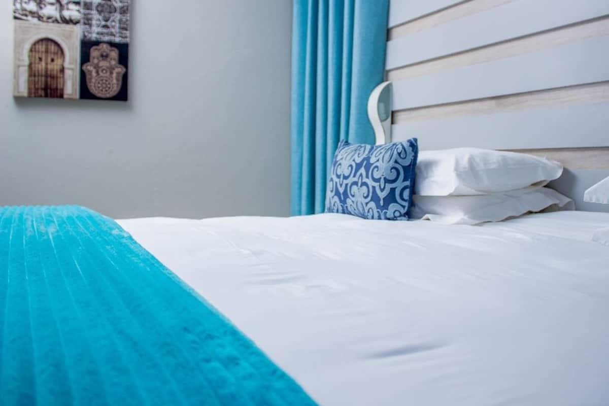 Deluxe Room | Individually decorated, individually furnished, desk, laptop workspace