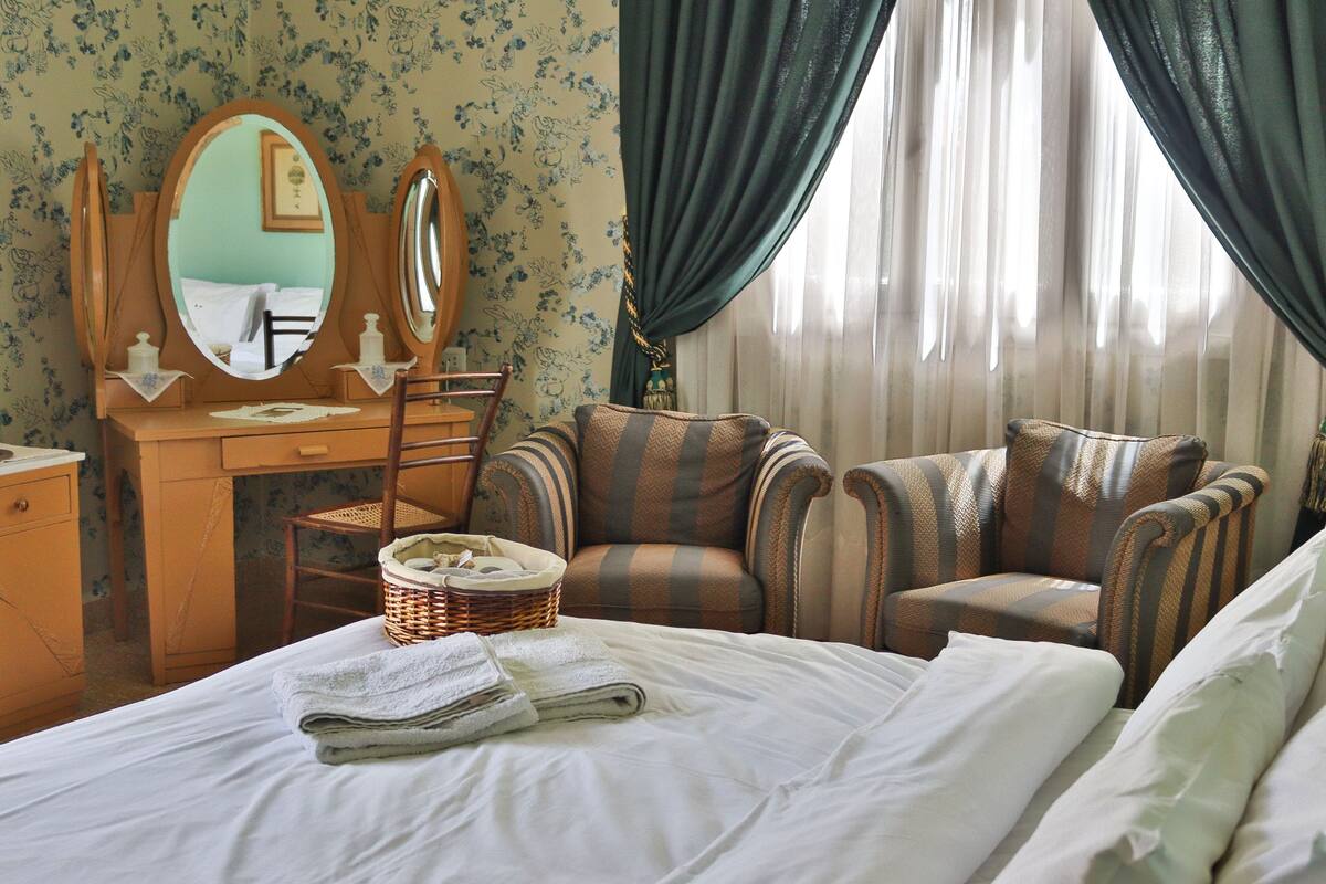 Deluxe Double Room, Private Bathroom, River View | Premium bedding, desk, laptop workspace, iron/ironing board (on request)