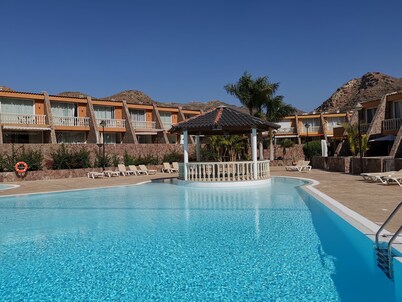 Healthy Villa: healthy holiday, sports, diet, lifestyle & detox program.
