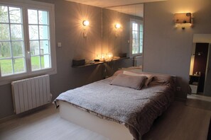 5 habitaciones, tabla de planchar con plancha y wifi gratis