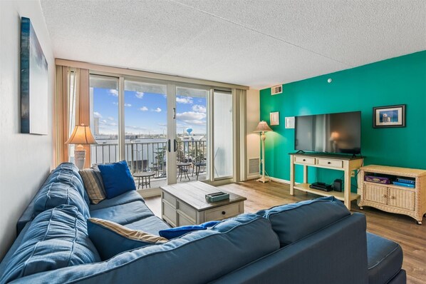 TV - XPLORIE ACTIVITIES & LINENS INCLUDED*! Views of the ocean, bay and city skyline. (Ocean City)