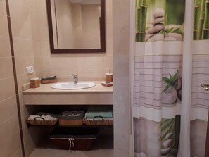 Bathroom - CHARMING RURAL HOUSE IN THE NATURAL PARK OF LAS LAGUNAS DE RUIDERA (Ruidera)