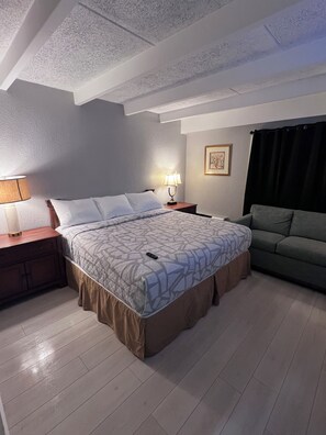 Enkeltrom, 1 kingsize-seng, ikke-røyk (non pet) | Individuelt innredet, lydisolert, strykejern/-brett og wi-fi (inkludert)