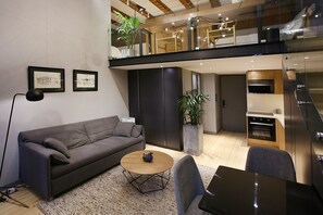 Design Suite, 2 Bedrooms | Premium bedding, down comforters, memory foam beds, in-room safe - Paskunji Residence (Tbilisi)