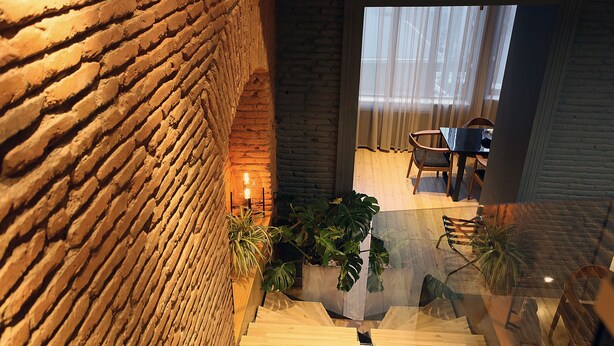 Unclassified image, 1 of 131, button - Paskunji Residence (Tbilisi)