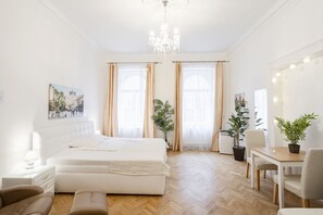 5 bedrooms, desk, iron/ironing board, free WiFi