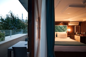 Habitación Deluxe doble, vistas al mar | 1 dormitorio y ropa de cama de alta calidad