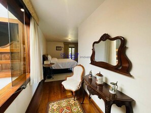 5 bedrooms, iron/ironing board, travel cot, WiFi
