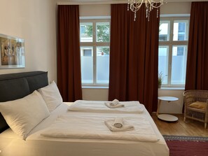 3 Schlafzimmer, Schreibtisch, Bügeleisen/Bügelbrett, kostenloses WLAN