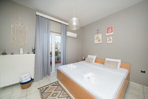 Studio (9) | Individually furnished, blackout drapes, soundproofing - A & D Apartments (Markopoulo Mesogaias)