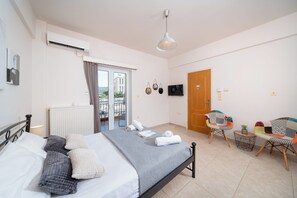 Basic Studio (5) | Individually furnished, blackout drapes, soundproofing - A & D Apartments (Markopoulo Mesogaias)