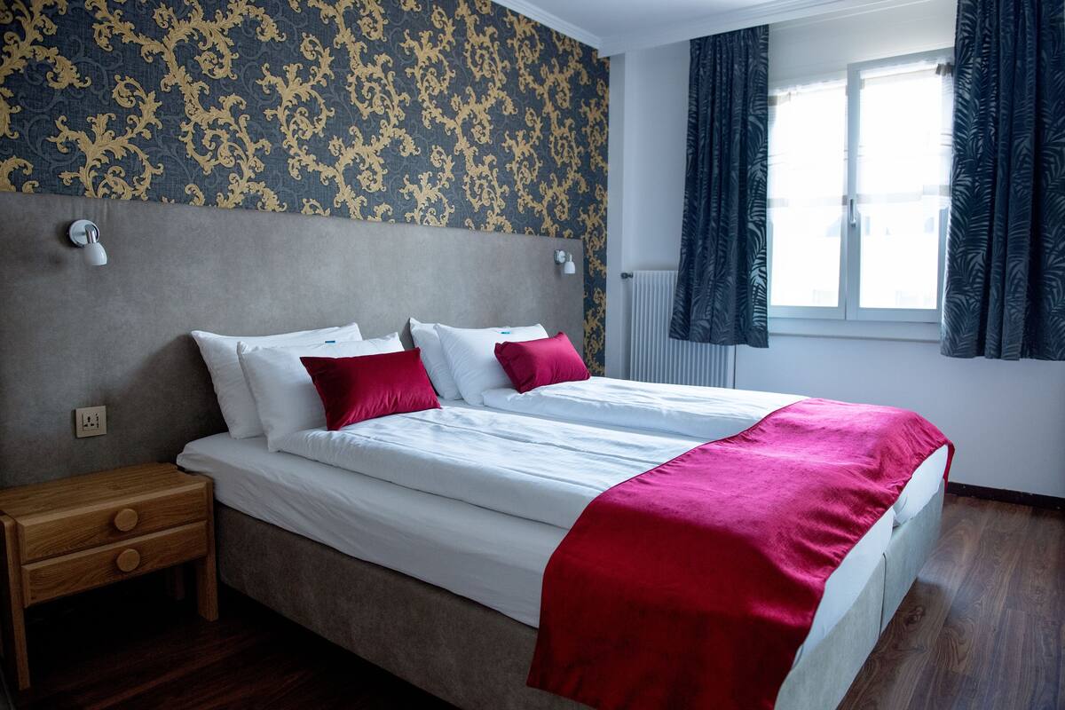 Classic-Doppel- oder -Zweibettzimmer, Balkon, Bergblick