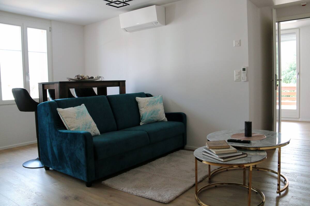 City-Apartment, Bergblick | Wohnbereich