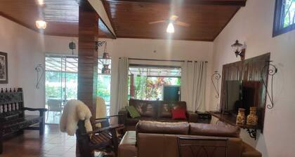 MATO HOUSE - COUNTRY HOUSE NEAR OF THE FALLS PRIVACY SECURITY CONFORTABLE 5 *