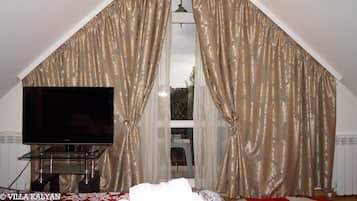 Premium bedding, pillow-top beds, individually decorated