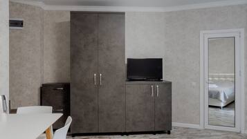 Luxe vierpersoonskamer | Luxe beddengoed, pillowtop-bedden, individueel gedecoreerd