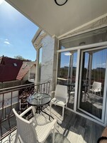 Habitación doble superior, 1 habitación, bañera de hidromasaje, vistas al patio | Terraza o patio